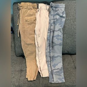 2 pair of joggers. I pair of dark khaki tapered ankle pants. Aerie and Knox rose